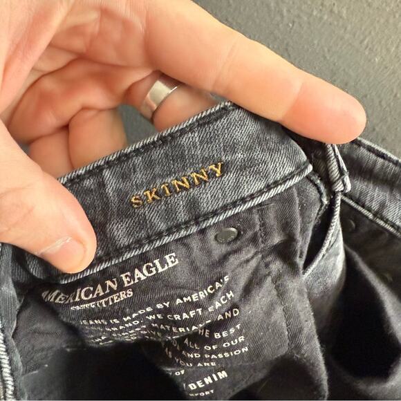 American Eagle Distressed Skinny Jeans Size 32x36 - Picture 8 of 8